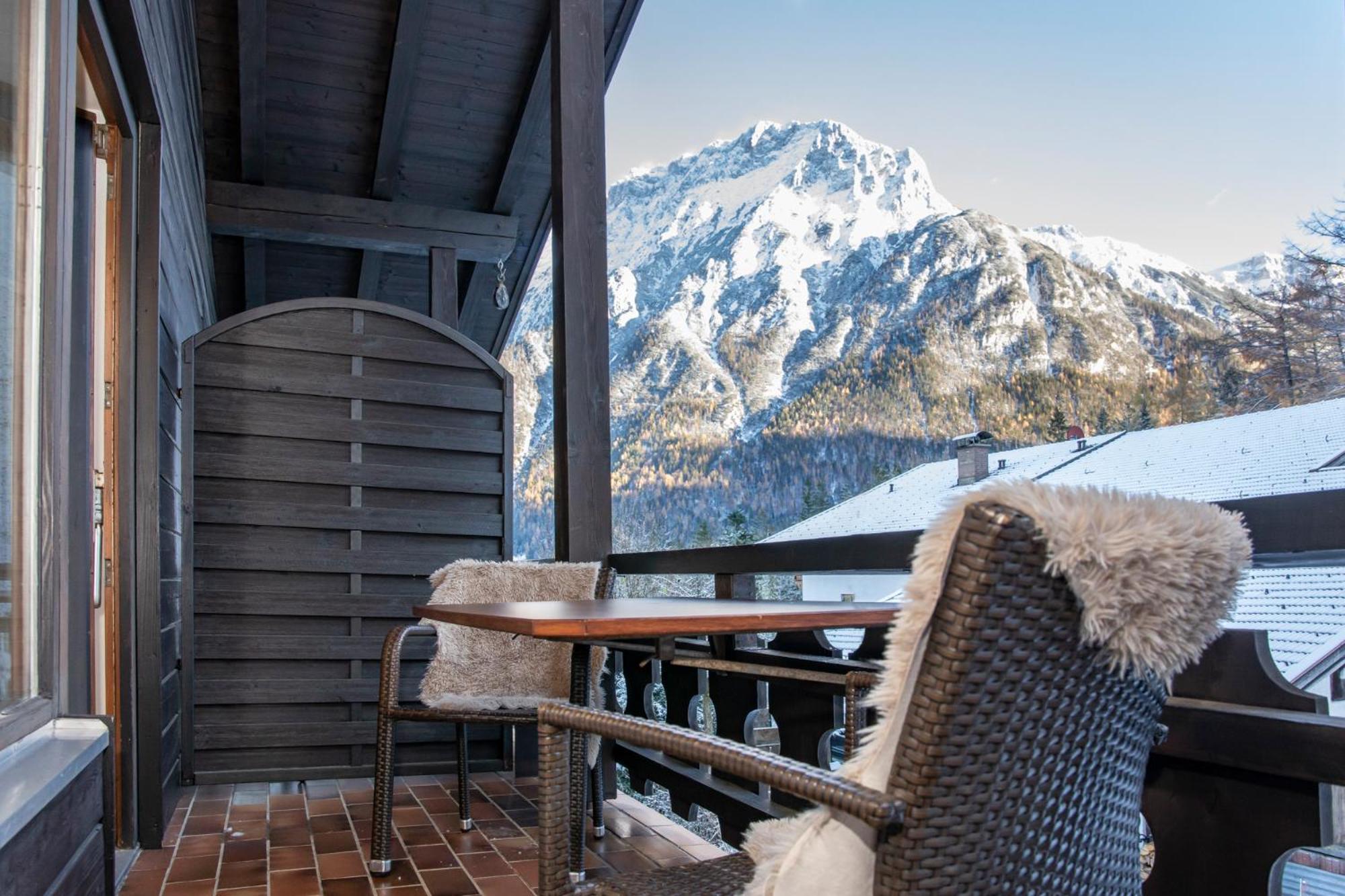 Ferienhaus Zauberberg - Magie Der Alpen - By Loewenherz Миттенвальд Экстерьер фото